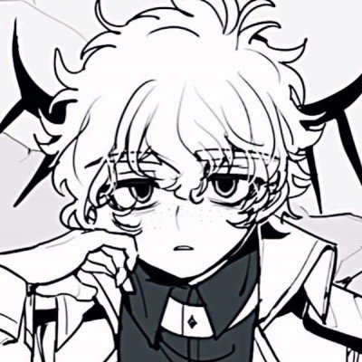 伊朗男子废墟中仍拿水果待客